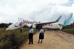 ブラジル火の玉になって墜落する ガイアナ機体が2つに折れる飛行機 あほうどりのひとりごと 幸福への近道