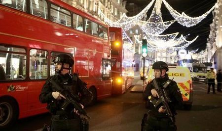 Breaking-Oxford-Street-terror-gunshots-884029.jpg