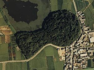 Hashihaka_kohun_aerial.jpg