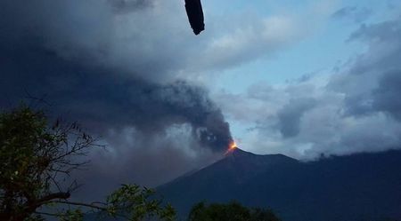 fuego-volcano-eruption-may-5-2017-guatemala-2.jpg